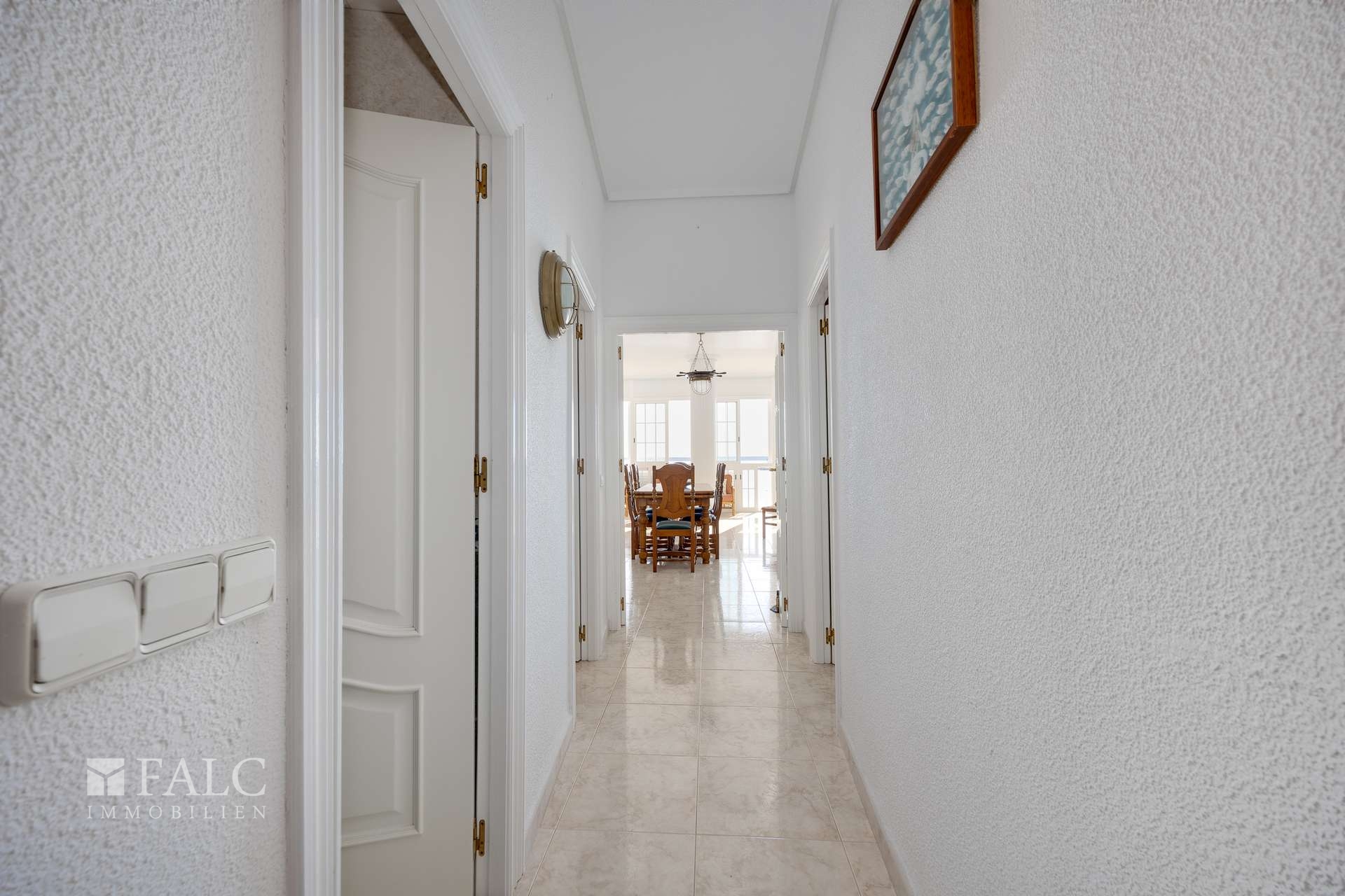 Eingangsbereich / Entrance / 